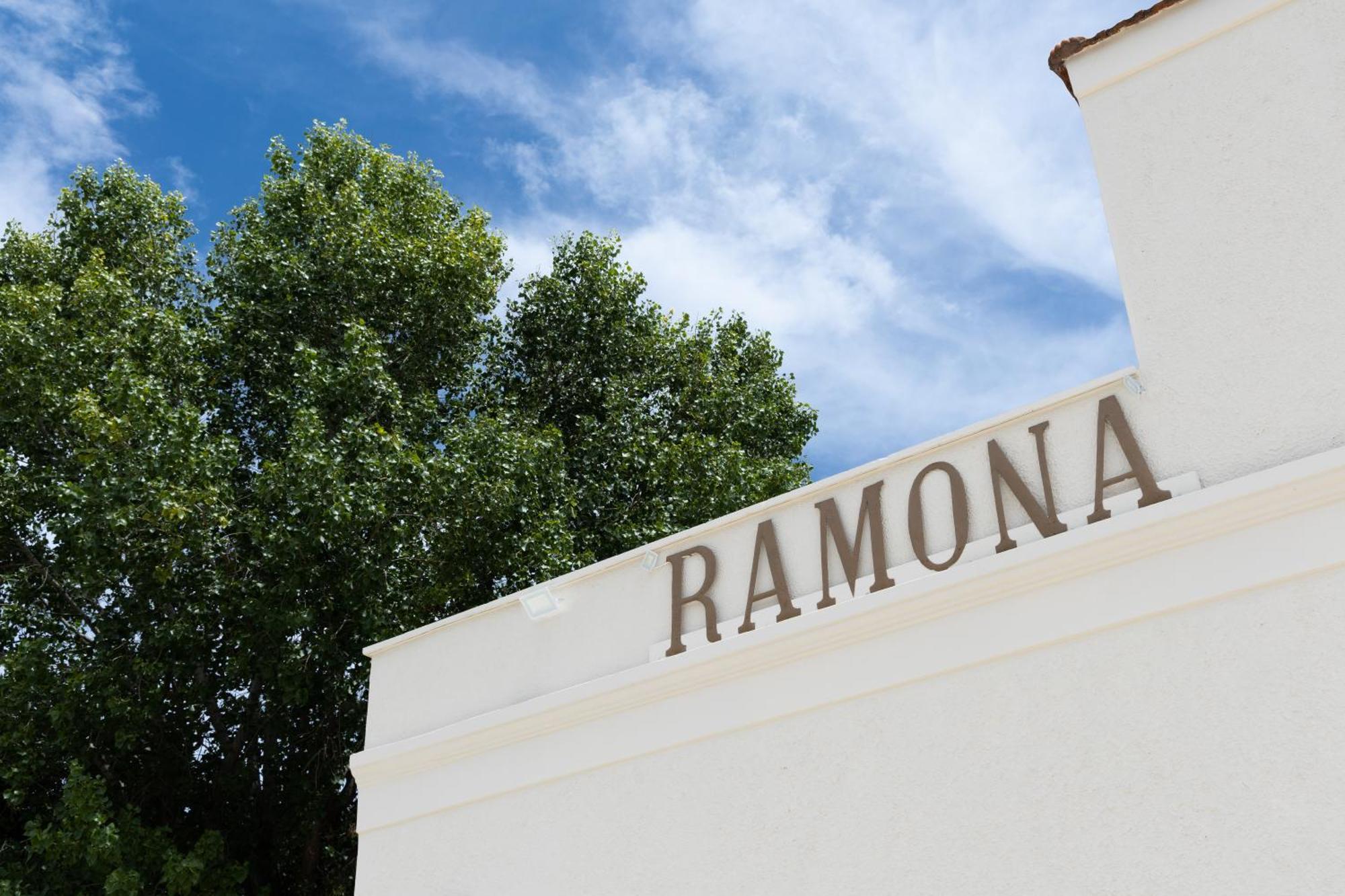 Villa Ramona Нойкаттаро Екстер'єр фото